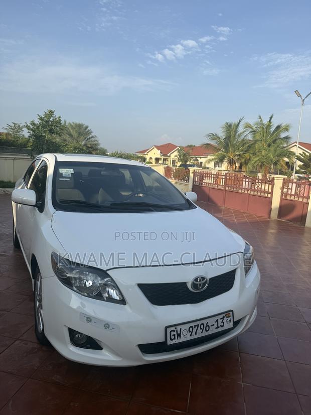 Toyota Corolla 2009 White