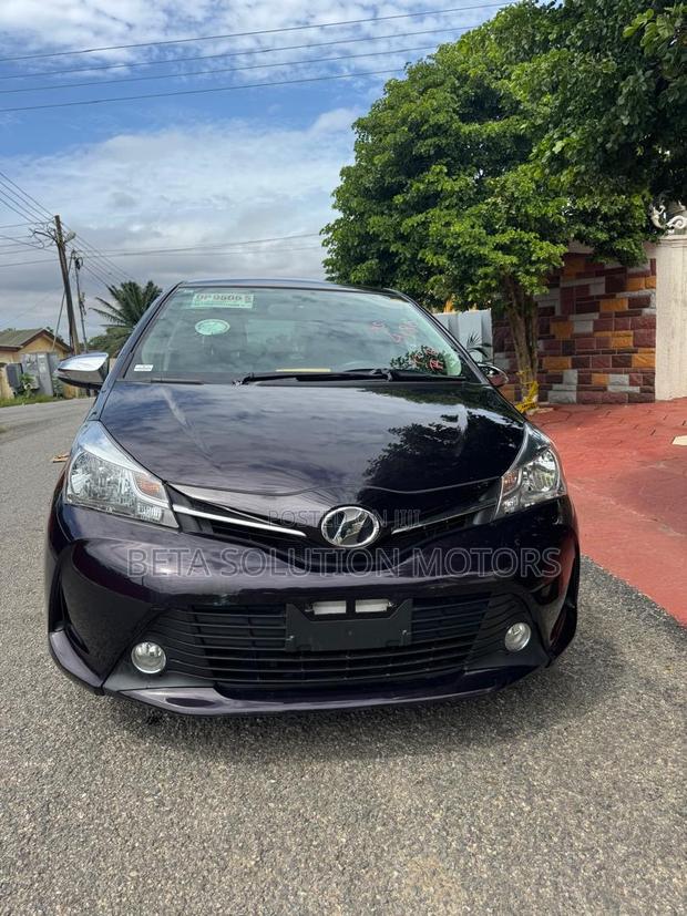 Toyota Vitz 1.3 AWD 5dr 2014 Purple