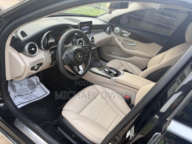 Mercedes-Benz C300 2016 Black