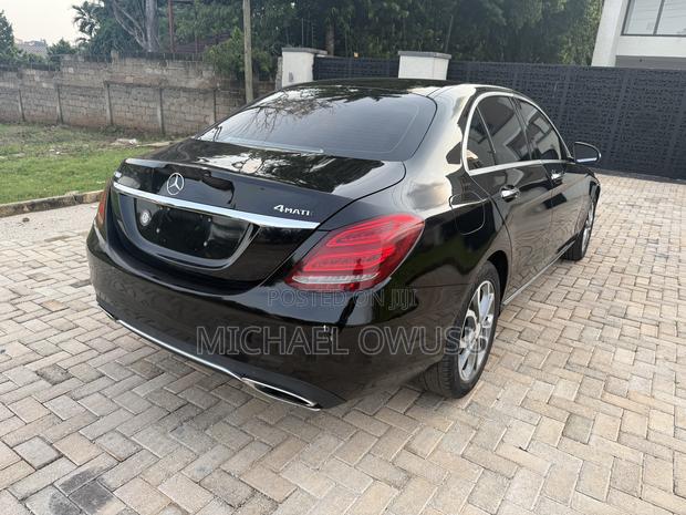 Mercedes-Benz C300 2016 Black