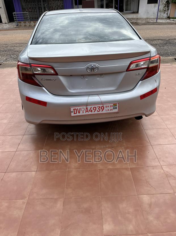 Toyota Camry SE 4dr Sedan (2.5L 4cyl 6A) 2013 Silver