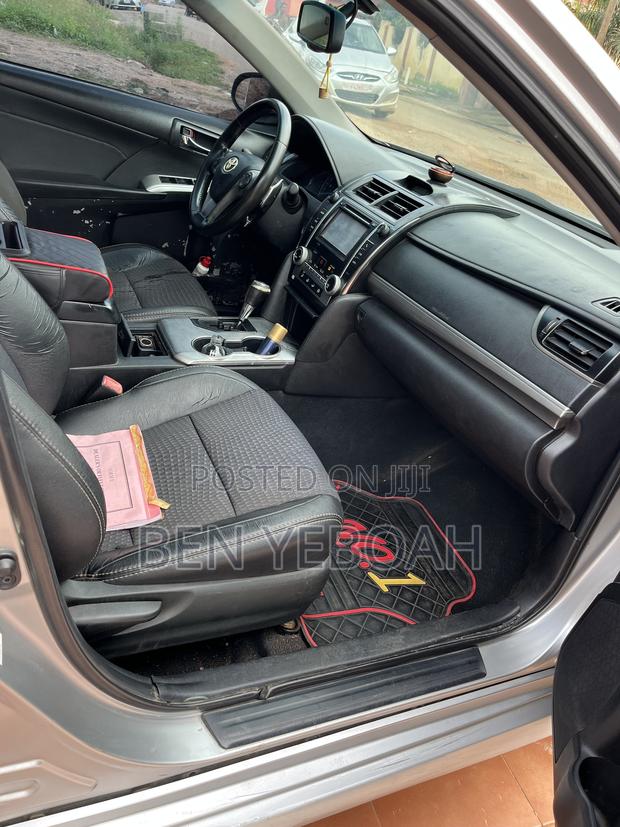 Toyota Camry SE 4dr Sedan (2.5L 4cyl 6A) 2013 Silver