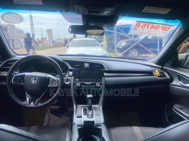 Honda Civic 2019 Silver