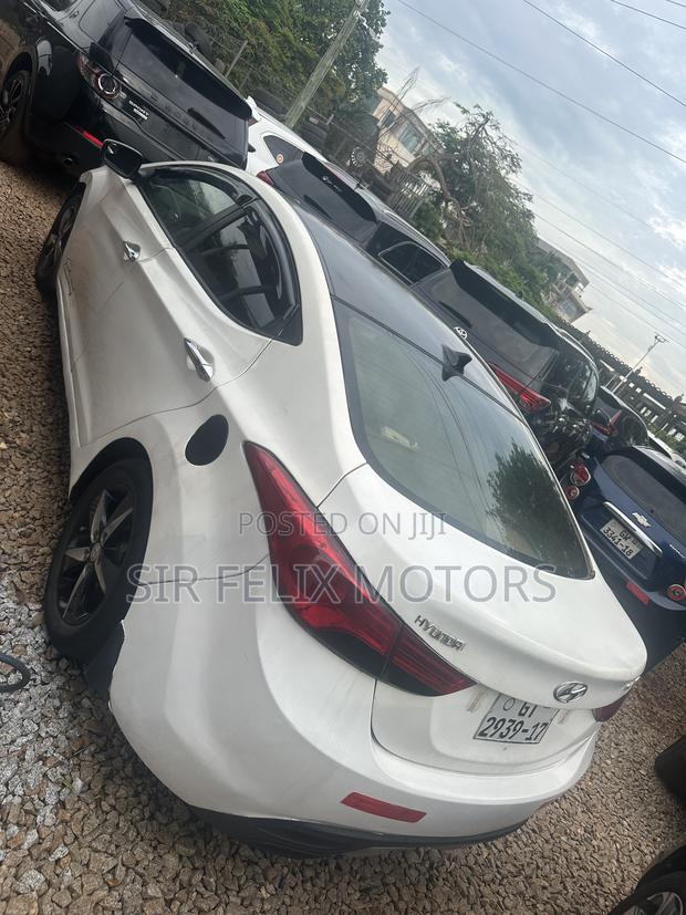 Hyundai Elantra GLS Sedan FWD (1.8L 4cyl 6M) 2013 White