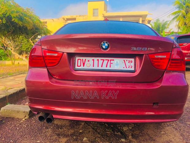 BMW 328i 2011