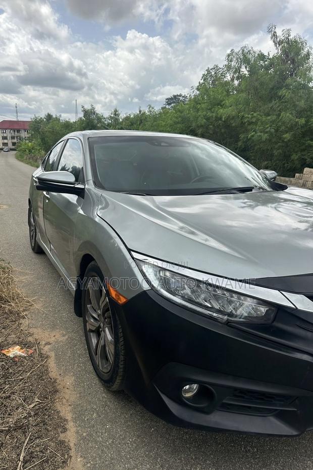 Honda Civic Touring Sedan 2018 Gray