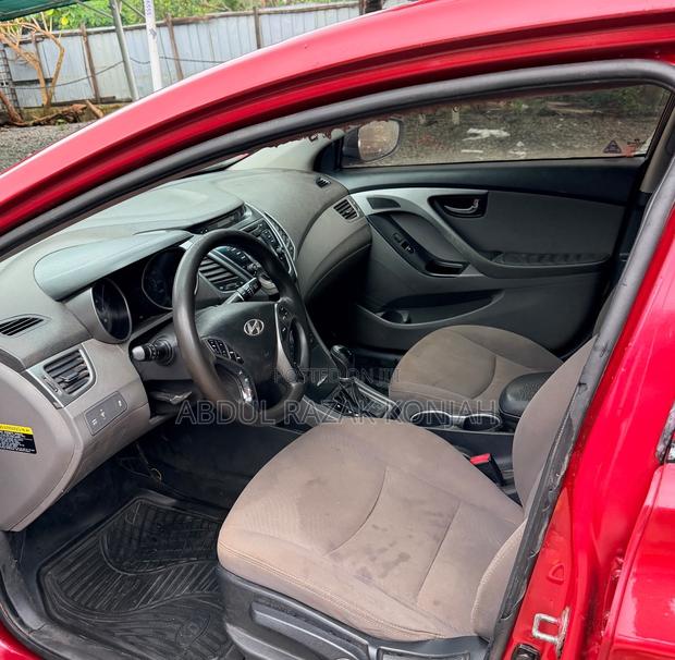 Hyundai Elantra 2015 Red