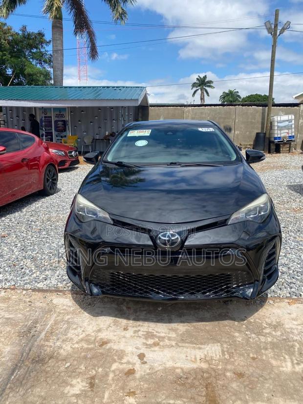 Toyota Corolla SE (1.8L 4cyl 2A) 2018 Black