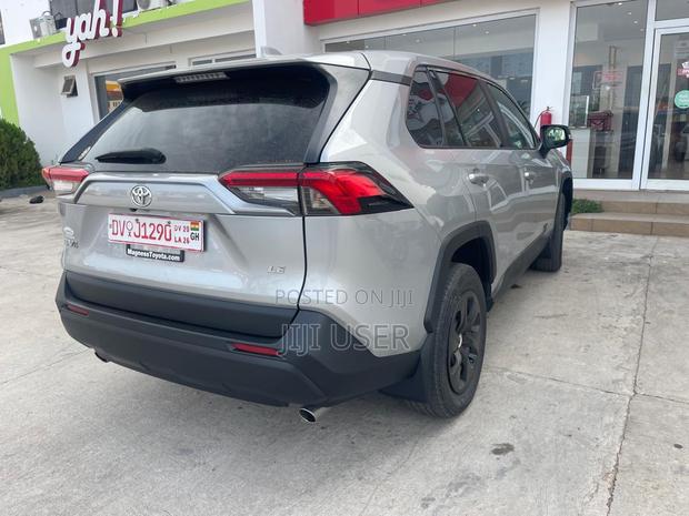 Toyota RAV4 LE AWD 2023 Gray