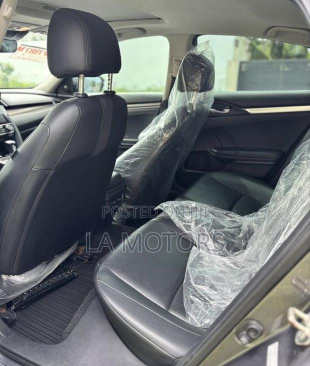 Honda Civic 2020 Gray