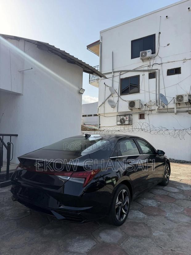 Hyundai Elantra 2023 Black