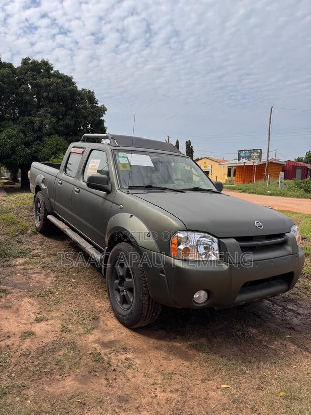 Nissan Frontier LE V6 Crew Cab 2004 Green