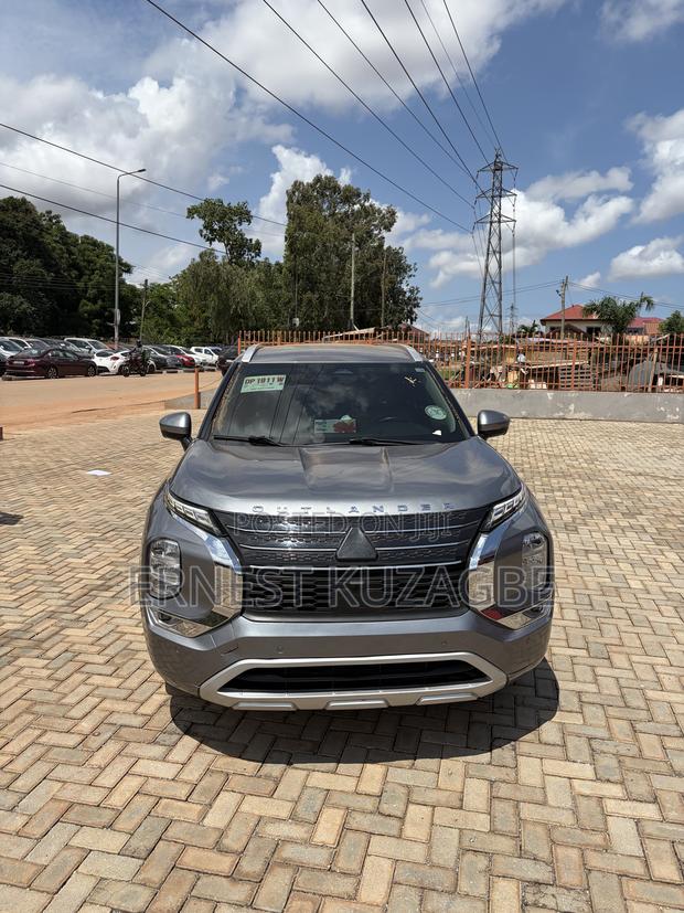 Mitsubishi Outlander 2020 Silver