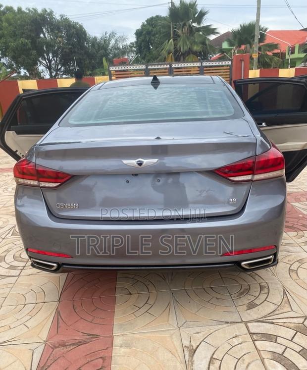 Hyundai Genesis 2015 Gray