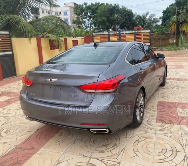Hyundai Genesis 2015 Gray
