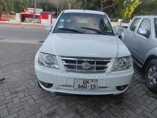 Tata Xenon 2015 White