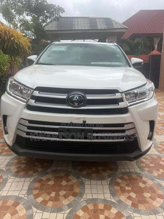 Toyota Highlander Limited 2019 White