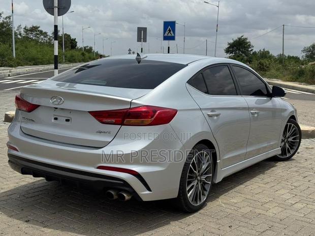 Hyundai Elantra Sport 2018 Silver