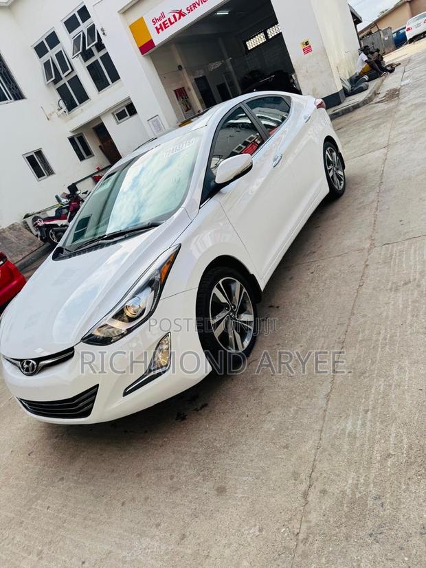 Hyundai Elantra Limited Sedan FWD (1.8L 4cyl 6A) 2016 White