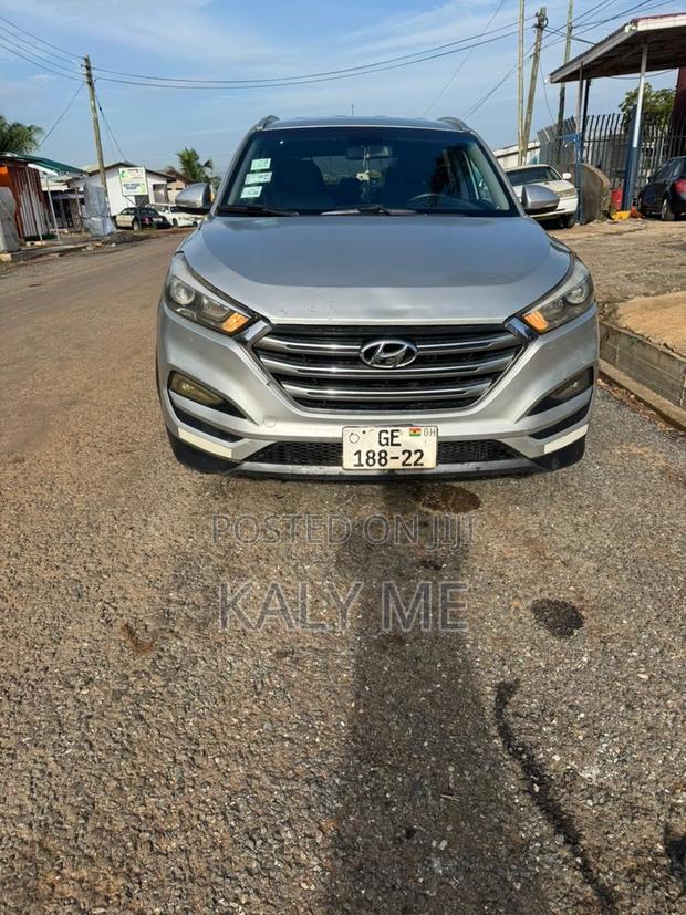 Hyundai Tucson Sport AWD 2016 Silver