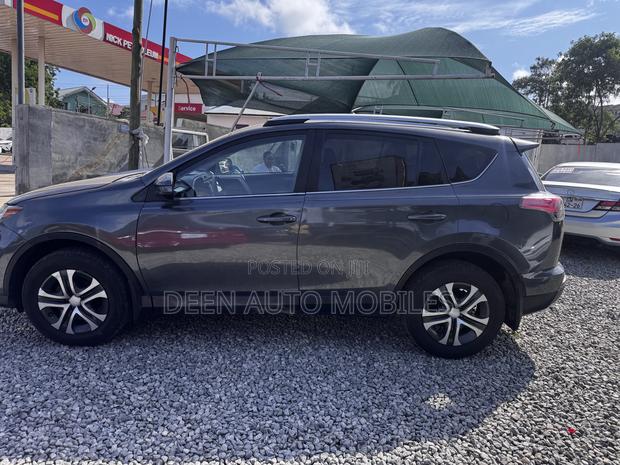 Toyota RAV4 2018 Gray