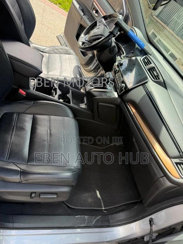 Honda CR-V Touring AWD 2018 Silver