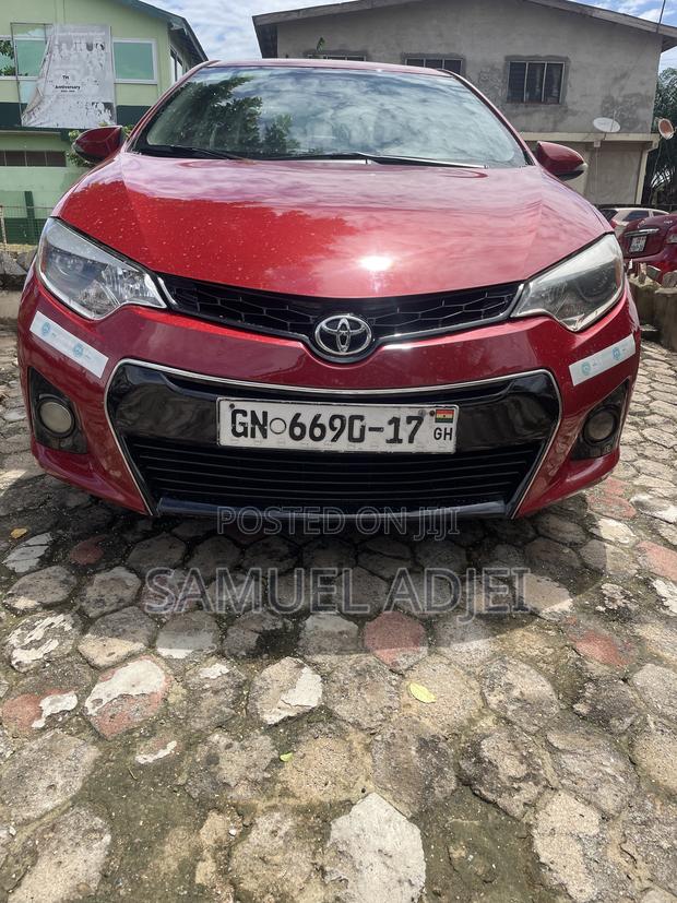 Toyota Corolla 2017 Red