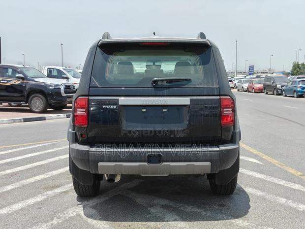 New Toyota Land Cruiser Prado 2024 Black