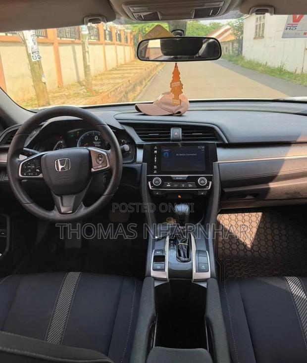 Honda Civic 2018 White
