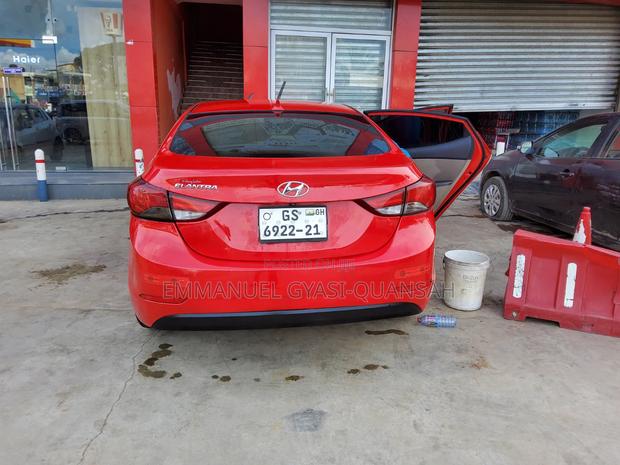 Hyundai Elantra 2015 Red