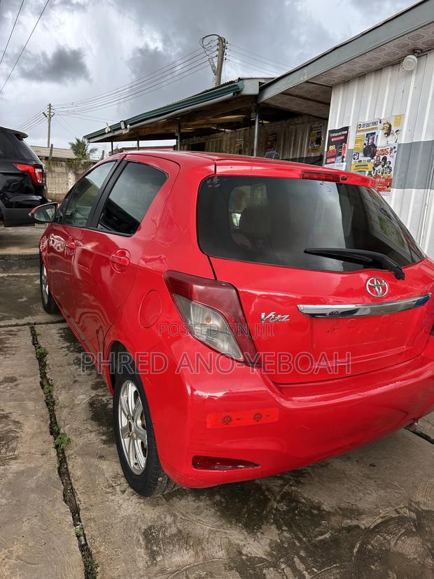 Toyota Vitz 1.3 FWD 5dr 2013 White