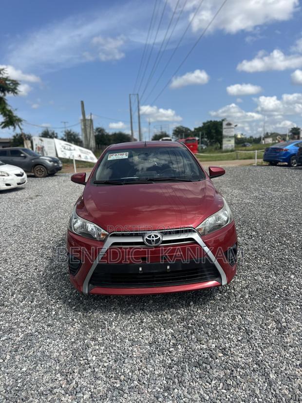 Toyota Yaris L Hatchback 5dr 2015 Burgundy