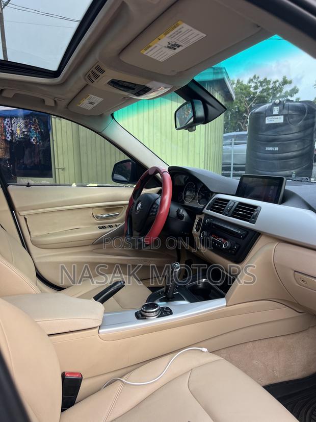 BMW 320i Sedan RWD 2014 Silver