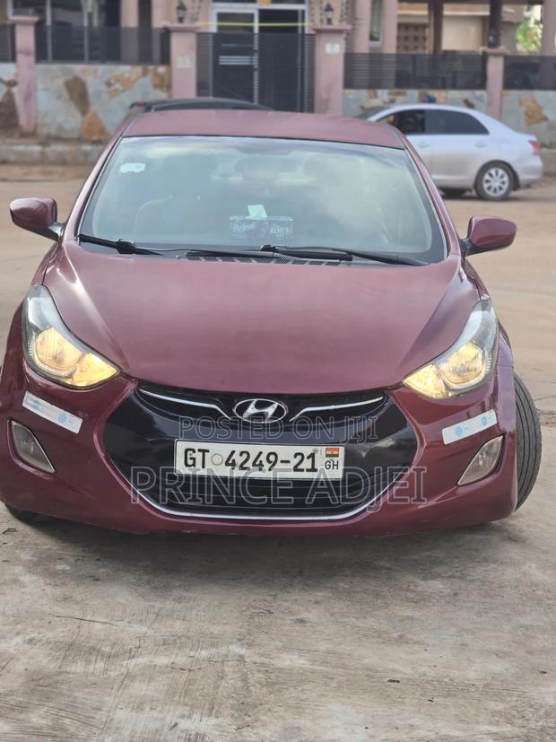 Hyundai Elantra 2013 Red
