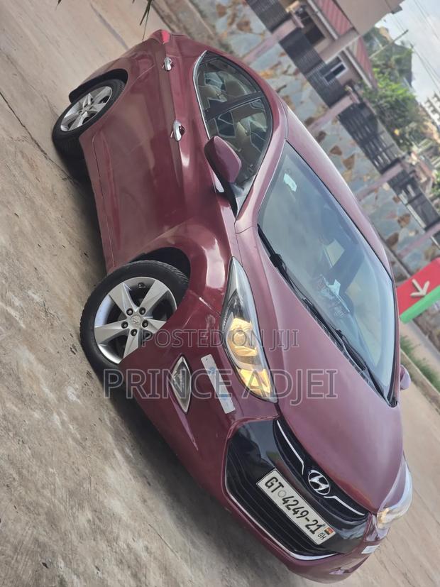 Hyundai Elantra 2013 Red