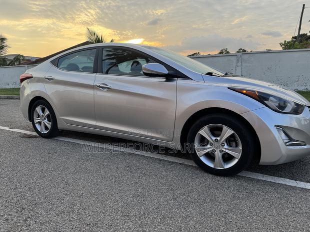 Hyundai Elantra SE Sedan FWD (1.8L 4cyl 6A) 2016 Silver