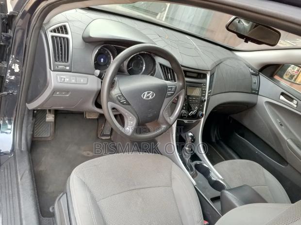 Hyundai Sonata SE 2.0T Sedan FWD (2.0L 4cyl 6A) 2013 Black