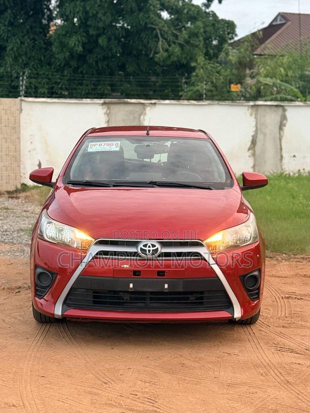 Toyota Yaris 2015 Red