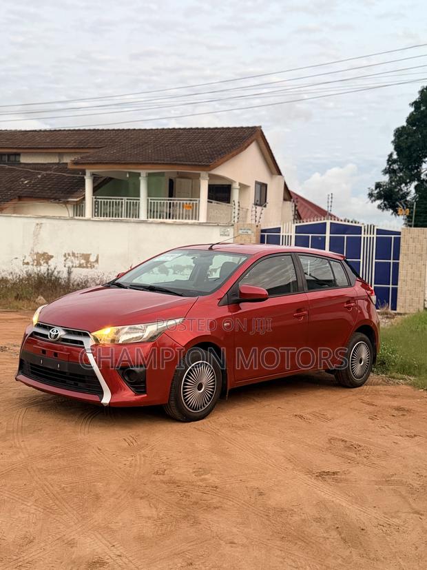 Toyota Yaris 2015 Red