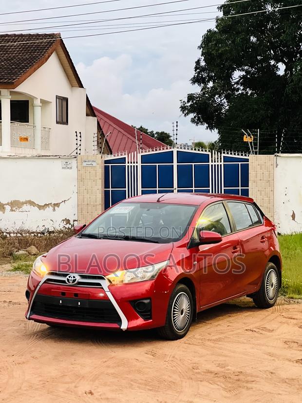 Toyota Yaris 2015 Red