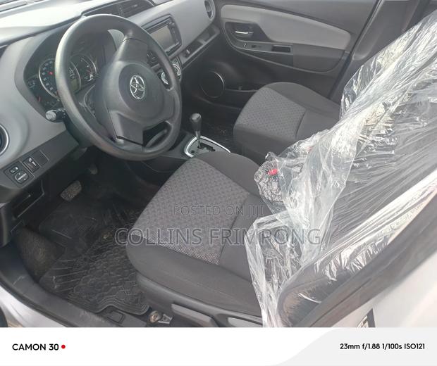 Toyota Yaris LE Hatchback 5dr 2016 Silver
