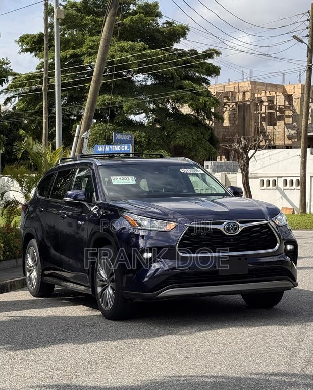 Toyota Highlander Platinum 2022 Blue