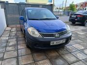 Nissan Versa Hatchback 1.8 S 2009 Blue for sale