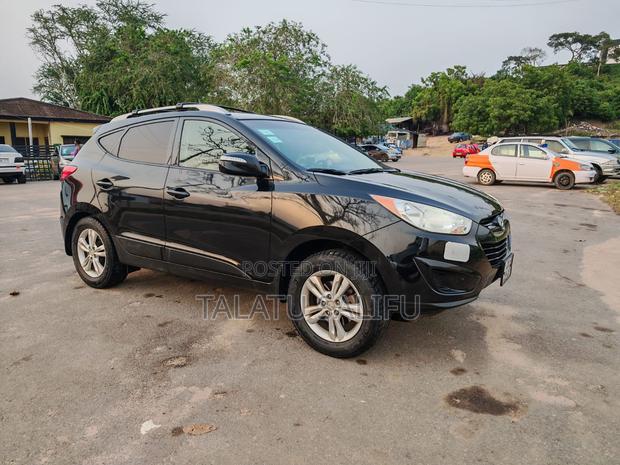 Hyundai Tucson 2012 Black