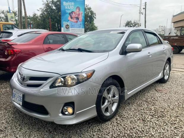 Toyota Corolla 2013 Silver