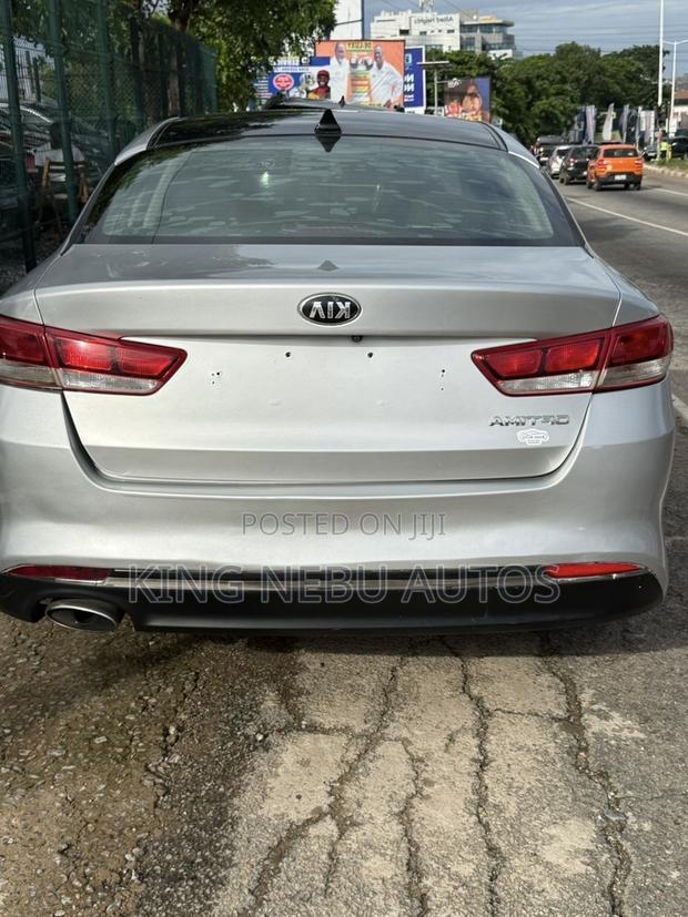 Kia Optima LX 4dr Sedan FWD (2.4L 4cyl 6M) 2017 Silver
