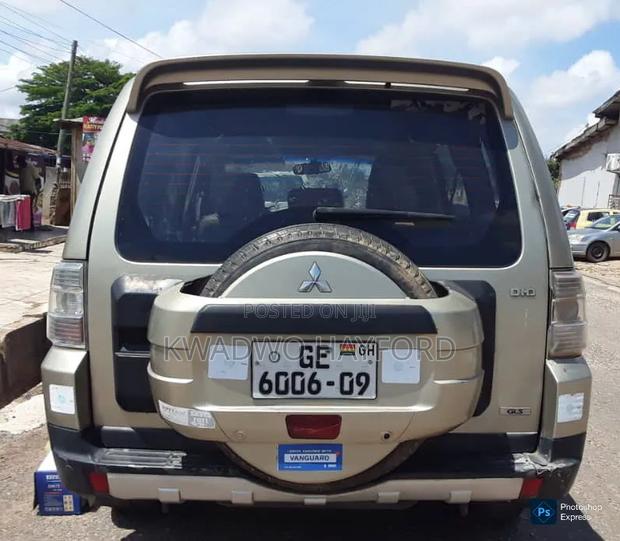 Mitsubishi Pajero 2009 Silver