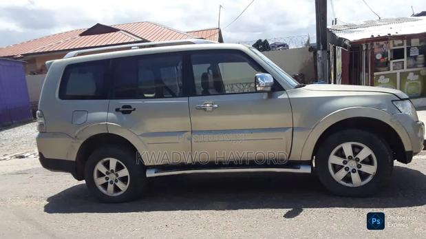 Mitsubishi Pajero 2009 Silver