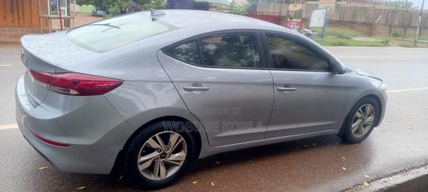 Hyundai Elantra 2017 Gray