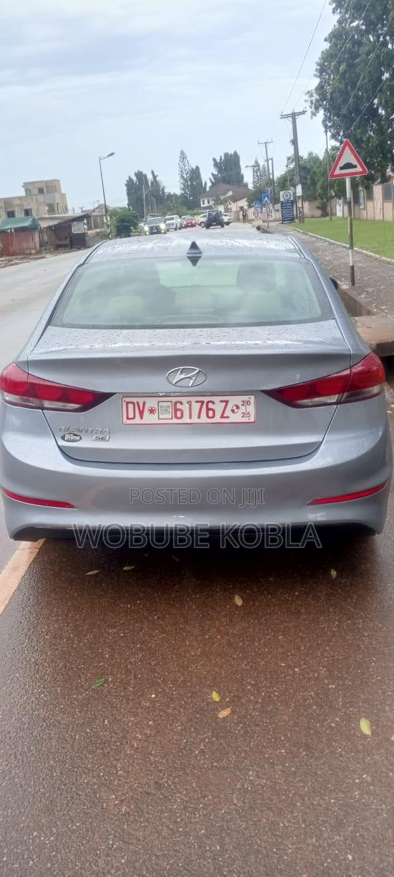 Hyundai Elantra 2017 Gray
